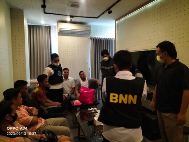 
 BNNK Surabaya Buru Kurir & Pengedar Narkoba Usai Acak – Acak Twin Tower