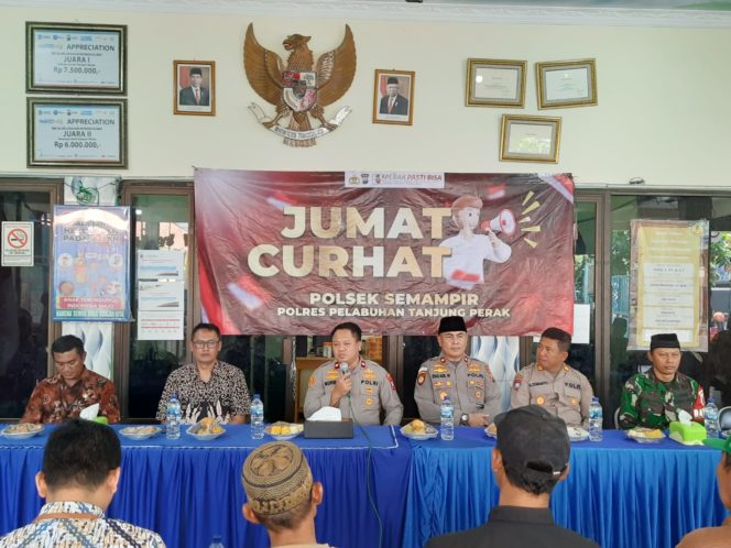 
 Polres Tanjung Perak Gelar Jumat Curhat Sebagai Sarana  Polisi Dekat Dengan Masyarakat