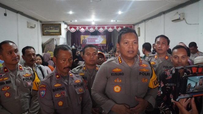 
 Polresta Sidoarjo Gelar Minggu Kasih Di GPPS Watugolong Krian