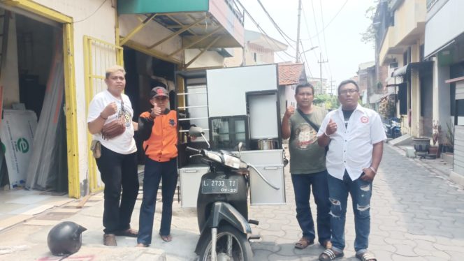 
 Program Usaha Mandiri Ormas Aldera Diberikan Kepada Salah Satu Warga Sidonipah