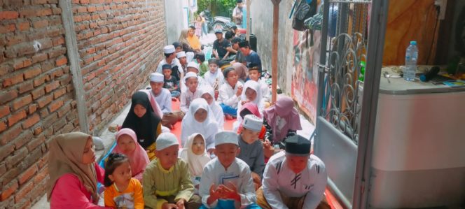 
 Kolaborasi Antara Media Potretrealita.com dan Cekpos.id Memberikan Santunan Kepada Anak Yatim-Piatu