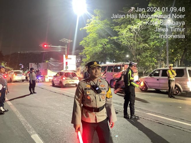 
 Harkamtibmas Jelang Pemilu, Polres Tanjung Perak Gelar Patroli KRYD