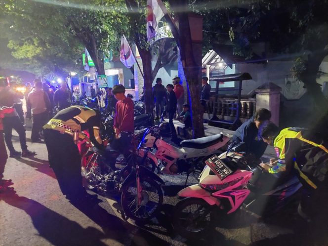 
 Respon Keluhan Warga di Jumat Curhat, Polres Probolinggo Amankan Puluhan Motor Diduga Balap Liar