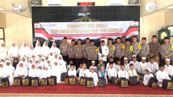 
 Polres Tanjung Perak Gelar Doa bersama Puluhan Anak Yatim Wujudkan Pemilu Damai