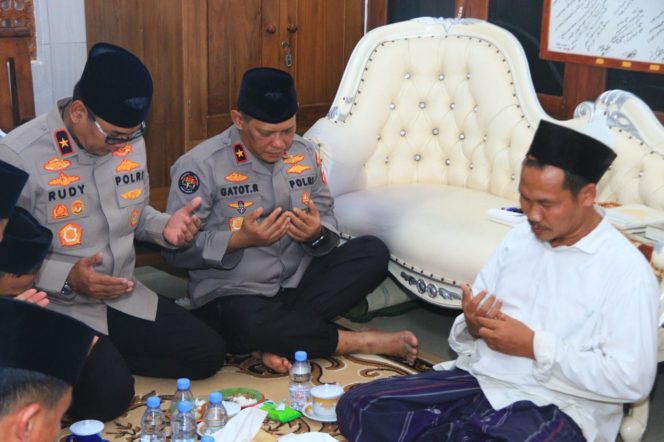 
 Gus Baha, Apresiasi Polri Mewujudkan Pemilu Damai dan Aman Agar Masyarakat Rukun