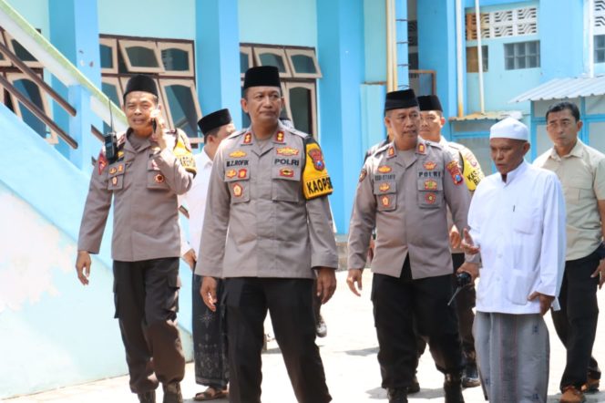 
 Cooling System Pasca Pemungutan Suara Pemilu 2024, Kapolres Lumajang Silaturahmi ke Ponpes Miftahul Ulum