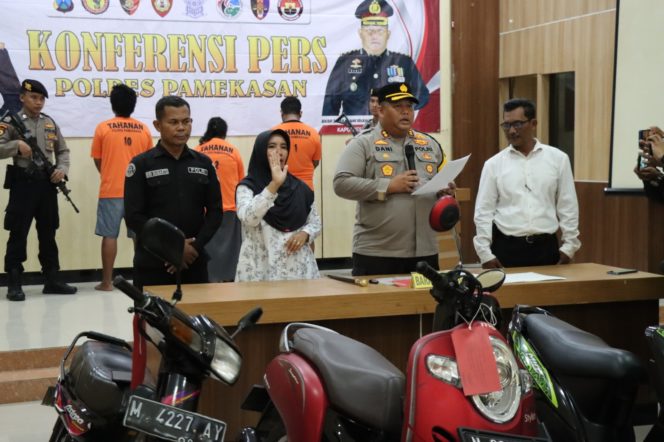 
 Sepasang Pasutri Kompak Curi Motor, Kini di Amankan Satreskrim Polres Pamekasan