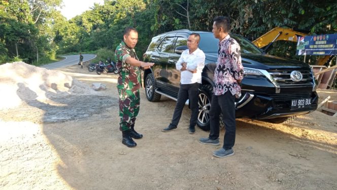 
 Pasukan TNI Kodim 0903/Bulungan Kaltara Gerilya Membangun Pelosok Desa