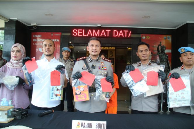 
 Babysitter Diduga Aniaya Anak Majikannya, Berhasil Diamankan Polisi