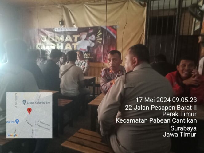 
 Untuk Mempererat Silaturahmi Dengan Warga, Polsek Krembangan Laksanakan Jumat Curhat