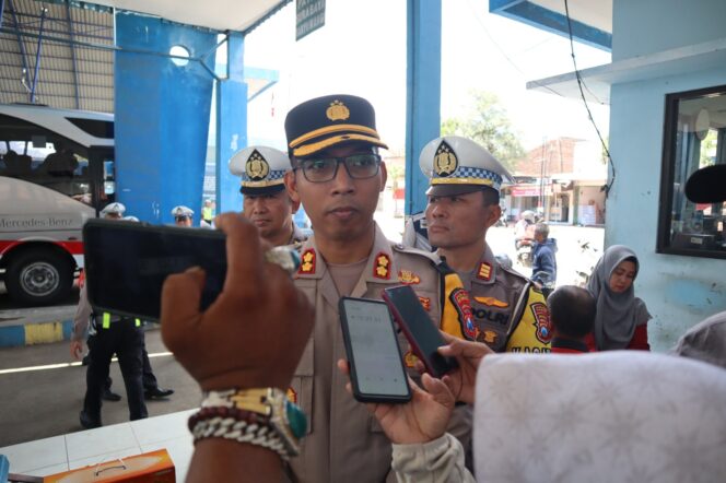 
 Polisi Amankan 9 Tersangka Pengeroyokan Seorang Pelajar MTS di Situbondo