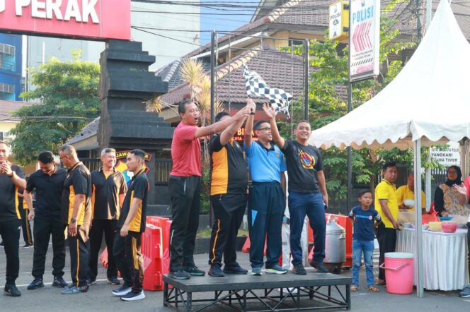 
 Sambut Hari Bhayangkara Ke -78 Polres Pelabuhan Tanjung Perak Gelar Olahraga Bersama TNI – Polri