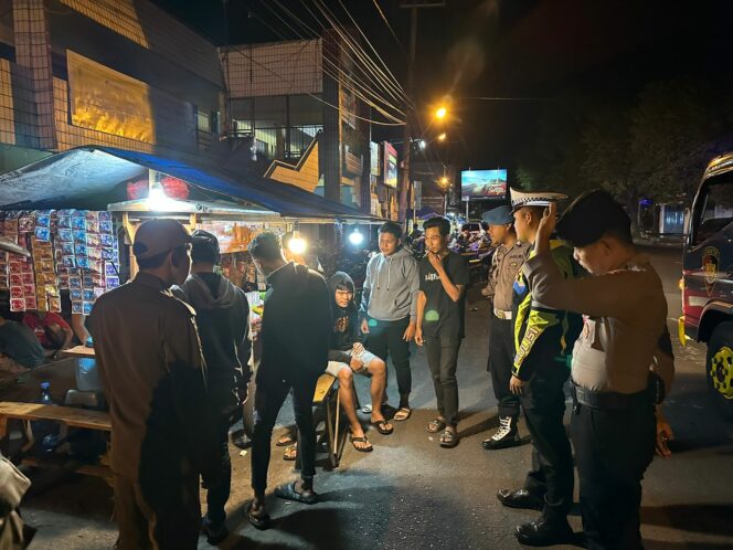 
 Jelang 1 Muharam Polres Tulungagung Bersama Tiga Pilar Gelar Patroli Skala Besar