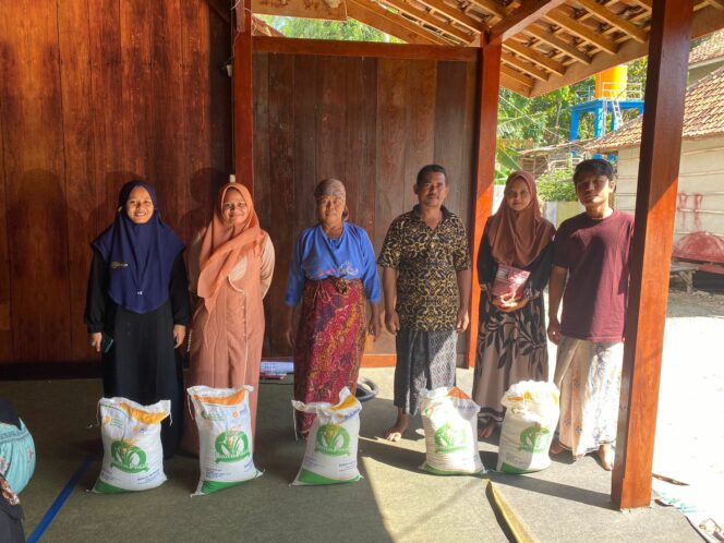 
 Warga Omben Merasa Terbantu, Dengan Adanya Bantuan Pangan Beras