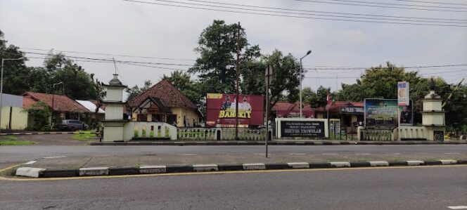 
 Acak – Acak Kediri, Polsek Trowulan Tangkap 10 Penyalahgunaan Narkoba