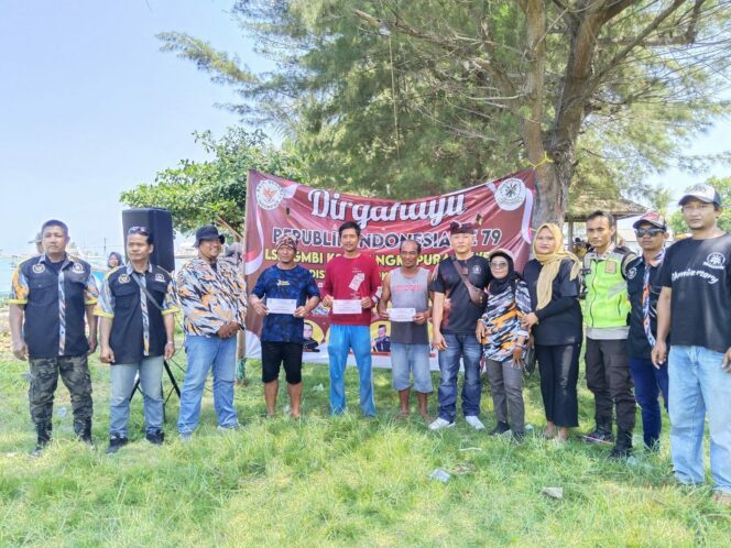 
 Semangat Kemerdekaan, LSM GMBI Distrik Gresik Rayakan HUT NKRI Ke -79 Di Bawean