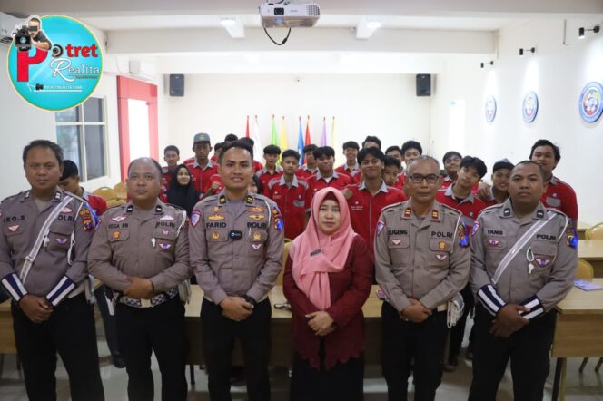 
 Sosialisasi Ops zebra Semeru 2024 Polres Pelabuhan Tanjung Perak Dengan Sasaran Para Pelajar