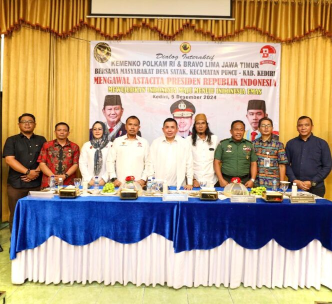 
 SEKRETARIS SATGAS SABER PUNGLI PERINTAHKAN USUT PRAKTEK PUNGLI DI DESA SATAK KEDIRI
