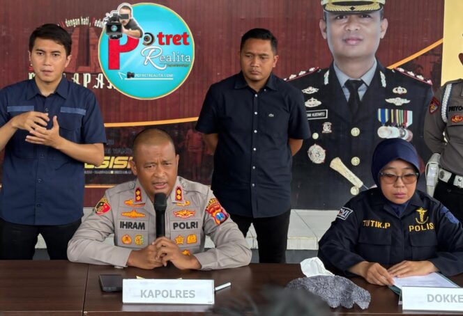 
 Kapolres Mojokerto Sampaikan Duka Mendalam untuk Keluarga Korban Ledakan di Puri