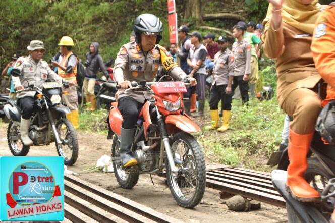 
 Polres Bondowoso bersama Forkopimda Gelar Baksos Salurkan Bantuan Pasca Banjir Bandang