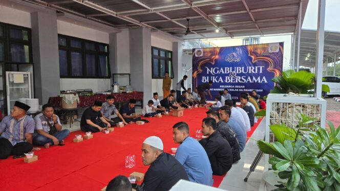 
 Hangatnya Kebersamaan Keluarga Besar Lapas Narkotika Kelas IIA Pamekasan Ngabuburit dan Buka Puasa Bersama