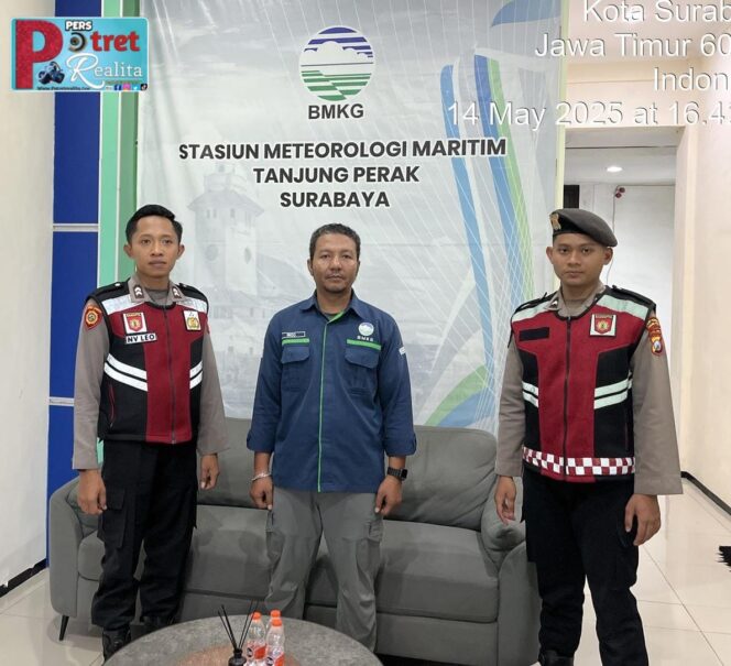 
 Antisipasi Cuaca Ekstrem, Unit Patroli Kota Presisi Polres Pelabuhan Tanjung Perak Koordinasi dengan BMKG