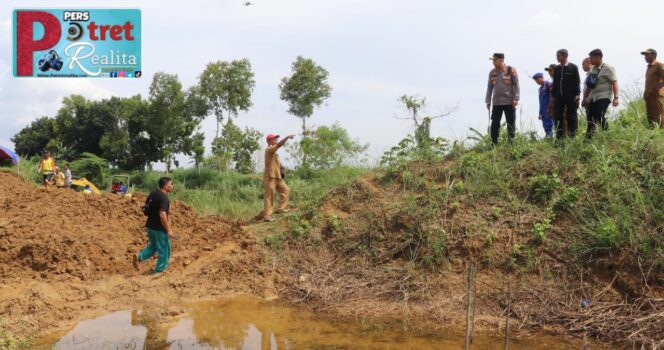 
 Mitigasi, Kapolres Sumenep Cek Lokasi Tanggul Jebol di Desa Patean