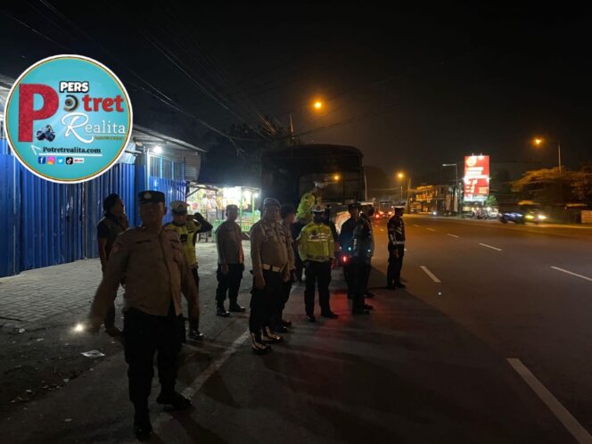 
 Libur Panjang Polres Pasuruan Gelar Patroli Skala Besar Cegah Kejahatan Jalanan