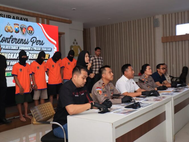 
 Polrestabes Surabaya Amankan Lima Orang Preman Mengaku Ormas yang Kuasai Lahan Kosong Milik Warga