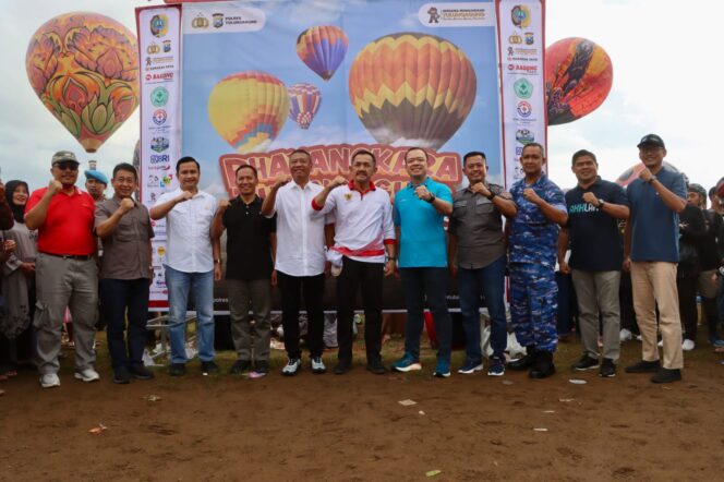 
 Bupati Apresiasi Bhayangkara Balloon Festival 2025, Terobosan Strategis Kapolres Tulungagung