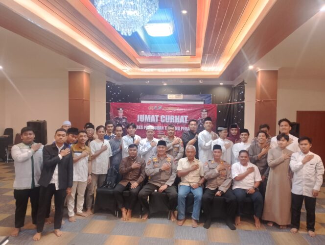 
 Jumat Curhat Polres Pelabuhan Tanjung Perak Ajak Mahasiswa Jadi Polisi Bagi Diri Sendiri