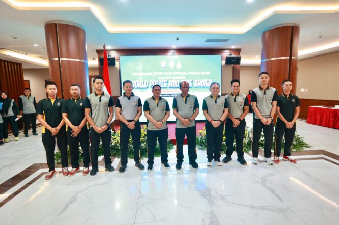 
 Kapolda Jatim Lepas 24 Personel Ikuti Kejuaraan Internasional World Police And Fire Games Open Tournament di Amerika Serikat