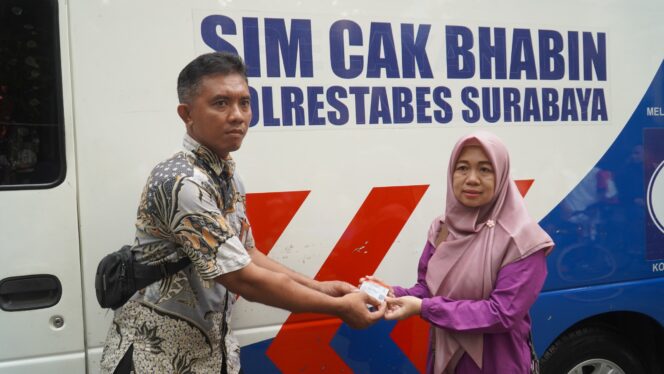 
 HUT Bhayangkara ke-79, Polrestabes Surabaya Hadirkan CFD Humanis Penuh Layanan Kesehatan dan Administratif