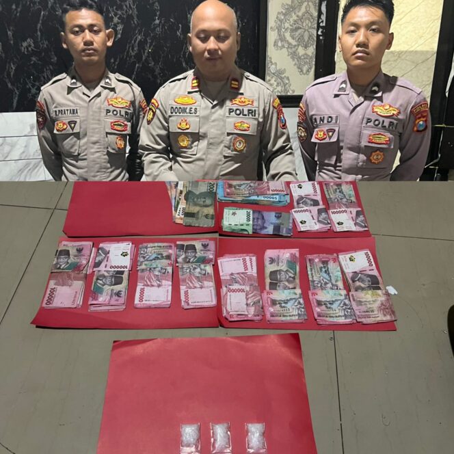 
 Unit Patroli Perintis Presisi Polres Tanjung Perak Amankan Dua Pemuda Pembawa Sabu saat Cegah Tawuran