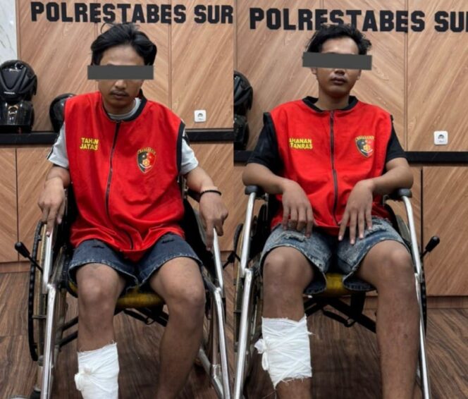 
 Viral Maling Motor di Karang Gayam, Dua Pelaku Tak Berkutik Saat Di Door Jatanras Polrestabes Surabaya