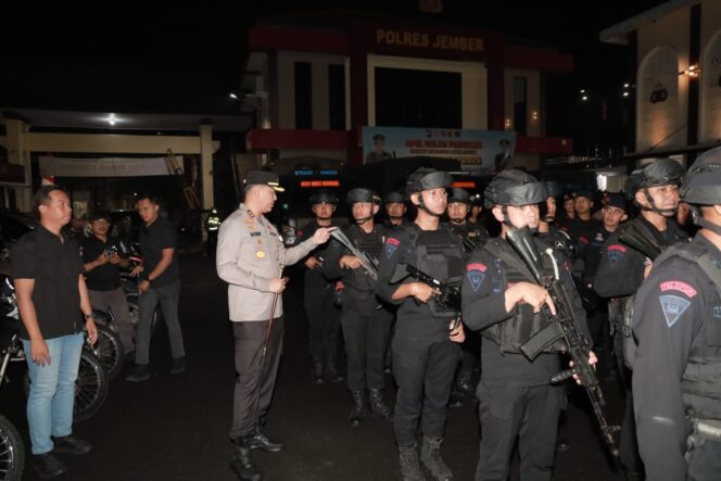 
 Harkamtibmas Polres Jember Gelar KRYD Cegah Aksi Kejahatan Jalanan