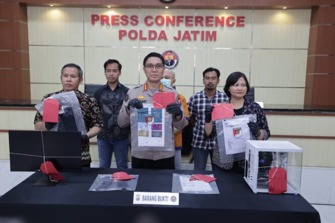 
 Polda Jatim Berhasil Bongkar Sindikat Perdagangan Orang  Dipekerjakan di Jerman