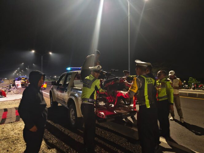 
 Polisi Gelar Patroli Balap Liar di Jalur Lintas Utara Lamongan 9 Motor Diamankan