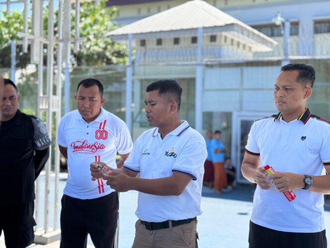 
 Lapas Narkotika Kelas IIA Pamekasan Distribusikan Peralatan Mandi kepada Warga Binaan
