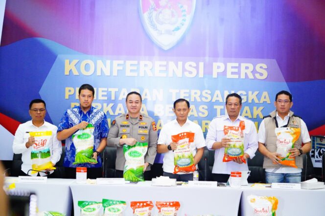
 Polisi Jelaskan Tindak Pidana Dari Temuan Beras Oplosan PT PIM