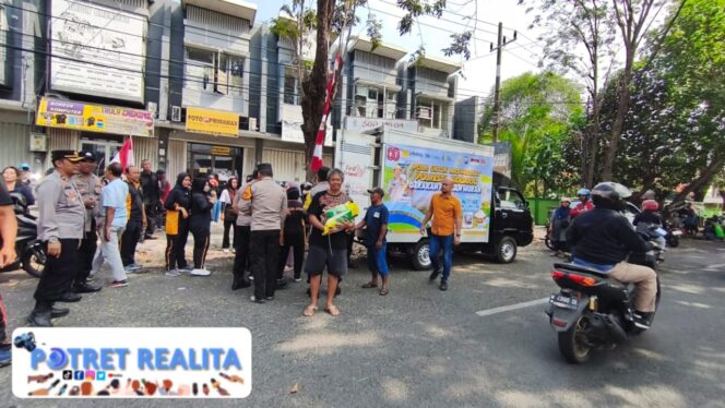 
 Polresta Sidoarjo Gelar Gerakan Pangan Murah Serentak di 18 Kecamatan