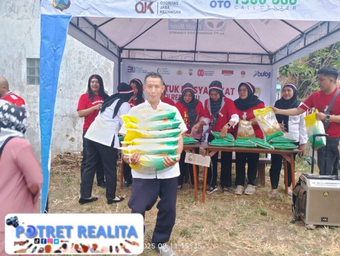 
 Semarak Kemerdekaan Warnai Gerakan Pangan Murah Polres Batu