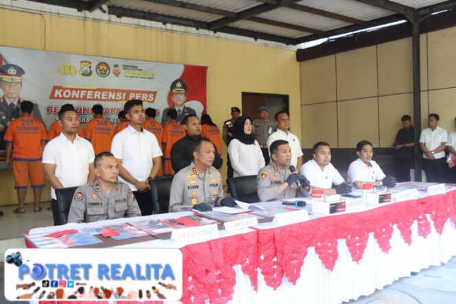 
 Polresta Sidoarjo Berhasil Ungkap Kasus Penjualan Data Pribadi untuk Judol, Transaksi Capai Rp 5 Miliar