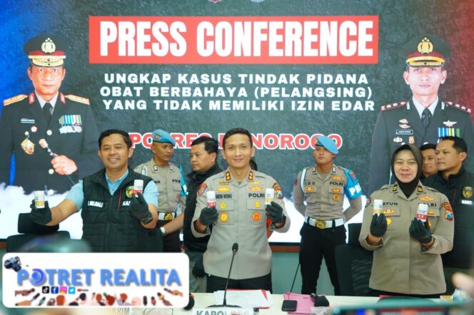 
 Polres Ponorogo Ungkap Produksi Obat Ilegal, Ribuan Botol Diamankan