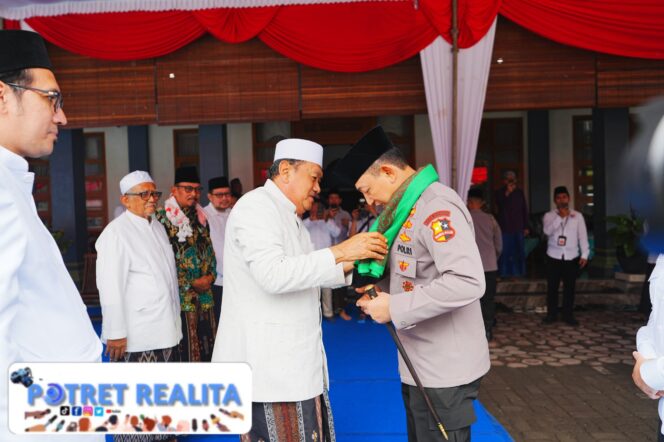 
 Kapolri Temui Gus Ubed di Ponpes Langitan Jatim, Jaga Silaturahmi dengan Ulama