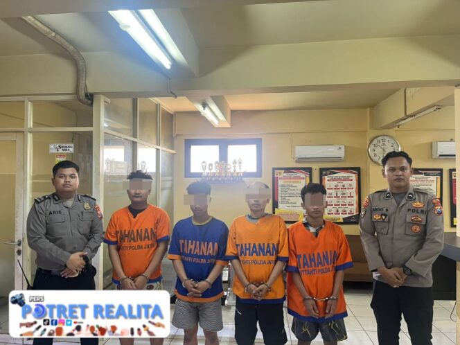 
 Polres Pelabuhan Tanjung Perak Tangkap Komplotan Curas Bersenjata Tajam di Jalan Gula Surabaya