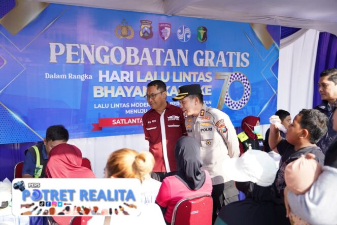
 Sambut Hari Lalu Lintas Bhayangkara ke-70, Polres Bojonegoro Gelar Pasar Murah dan Donor Darah