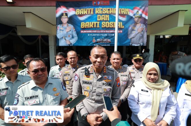 
 Sambut Hari Lalu Lintas Bhayangkara ke 70, Ditlantas Polda Jatim Gelar Baksos dan Bakkes