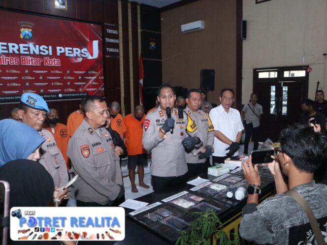 
 Operasi Tumpas Narkoba Polres Blitar Kota Amankan 9 Tersangka 1 Diantaranya Pemilik Lahan Ganja
