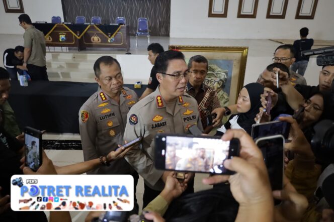 
 Polisi Kembali Tetapkan 2 Tersangka Baru Kerusuhan di Grahadi, Kapolrestabes Surabaya Tegaskan Bukan Bagian dari Aksi Mahasiswa